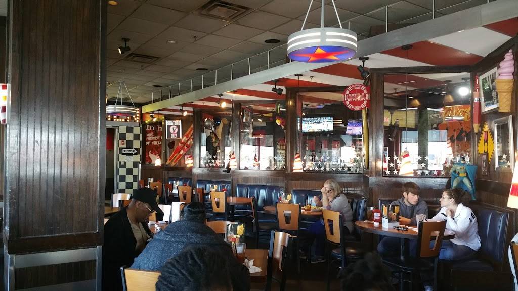 TGI Fridays | restaurant | 1705 Gallatin Pike N, Madison, TN 37115, USA | 6156126025 OR +1 615-612-6025