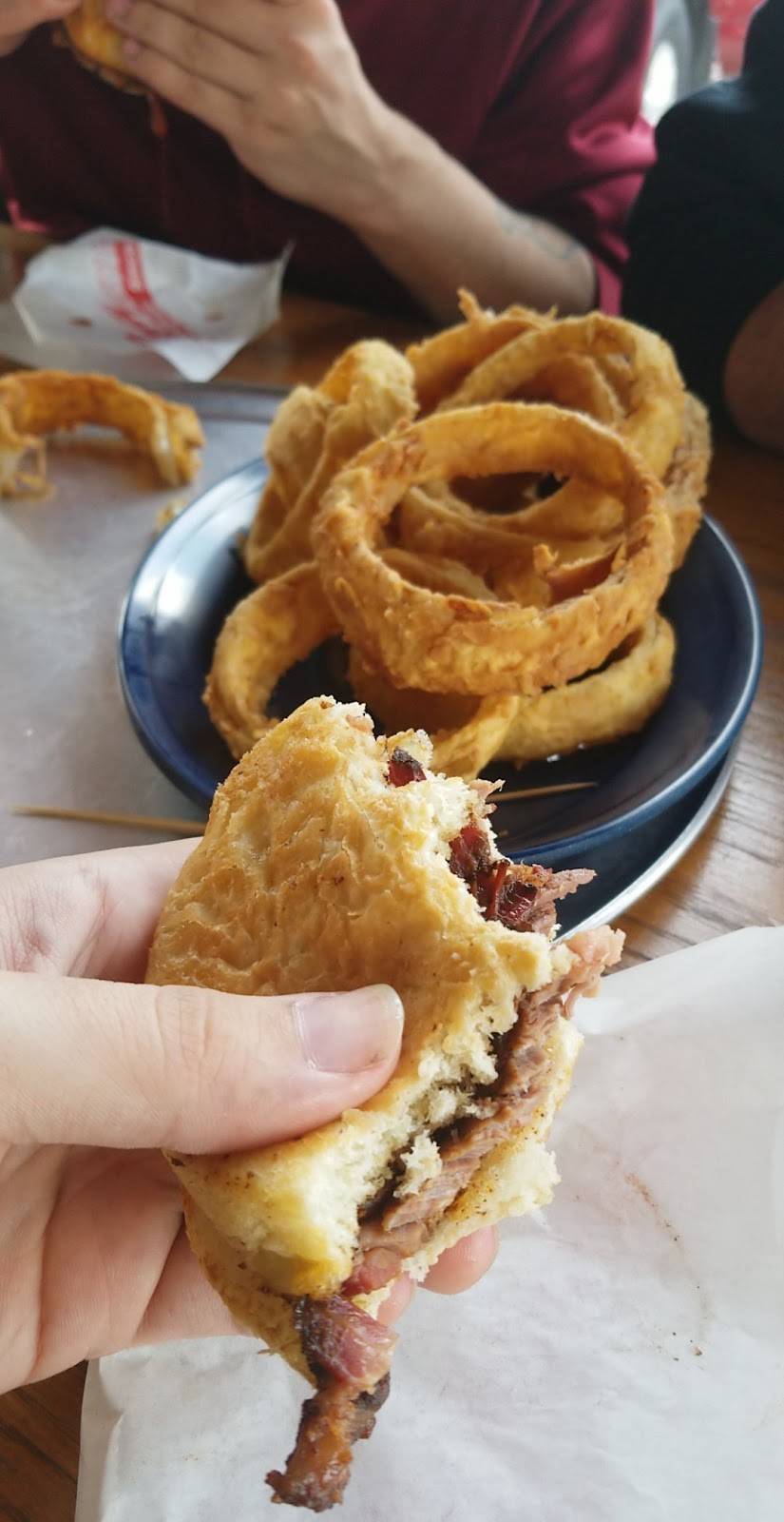 Sonny Bryan’s Smokehouse - Inwood "The Original" | restaurant | 2202 Inwood Rd, Dallas, TX 75235, USA | 2143577120 OR +1 214-357-7120