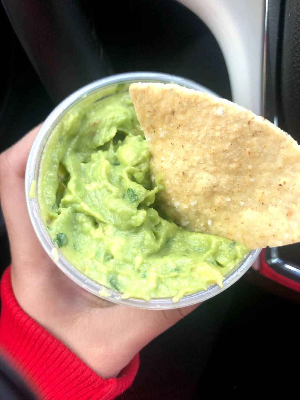 Chipotle Mexican Grill | restaurant | 515 N Hillside St, Wichita, KS 67214, USA | 3166126931 OR +1 316-612-6931