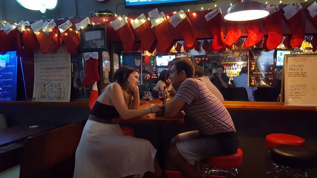 D Coy Ducks Bar & Grille | restaurant | 5410 Marina Dr, Holmes Beach, FL 34217, USA | 9417785888 OR +1 941-778-5888