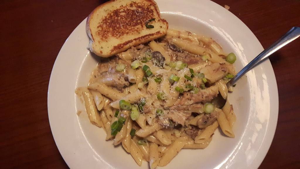 Bernies Bar & Grill | restaurant | 1225 Wonderland Rd N, London, ON N6G 2V9, Canada | 5196570597 OR +1 519-657-0597