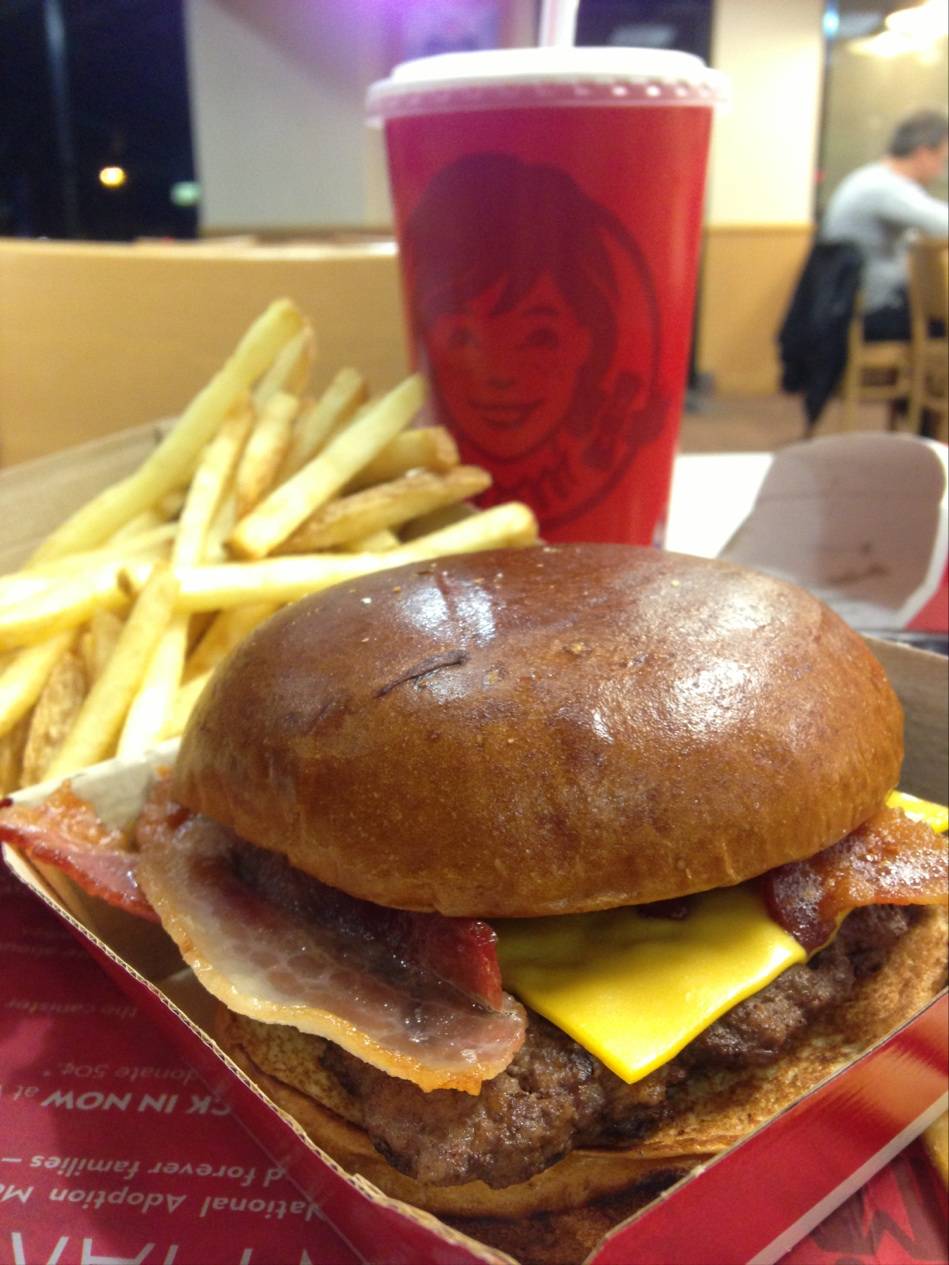 Wendys | restaurant | 1595 Lee St, Des Plaines, IL 60018, USA | 8478275586 OR +1 847-827-5586