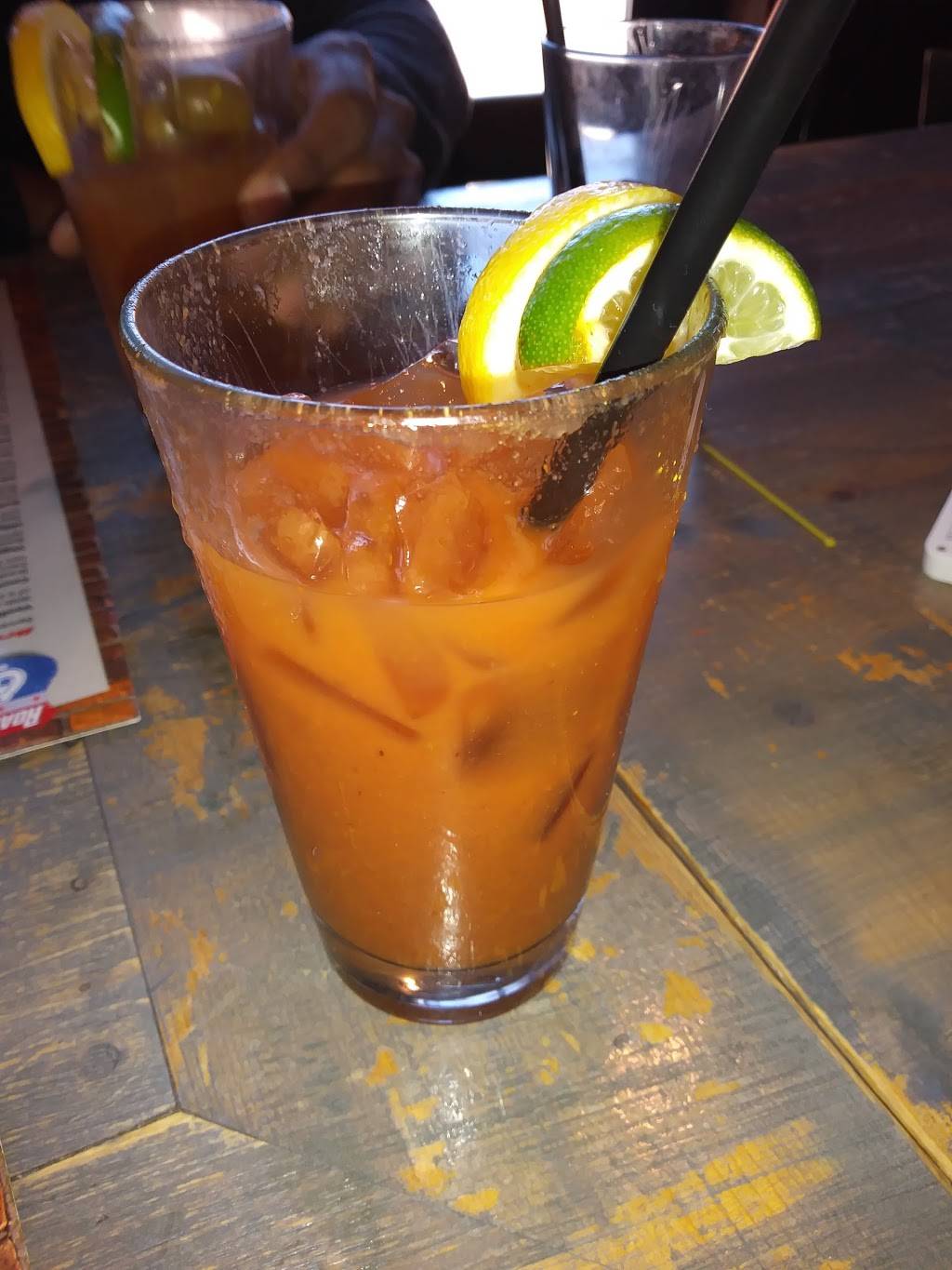 Roadhouse 66 Gas N Grill | restaurant | 3478 N Clark St, Chicago, IL 60657, USA | 8722065309 OR +1 872-206-5309