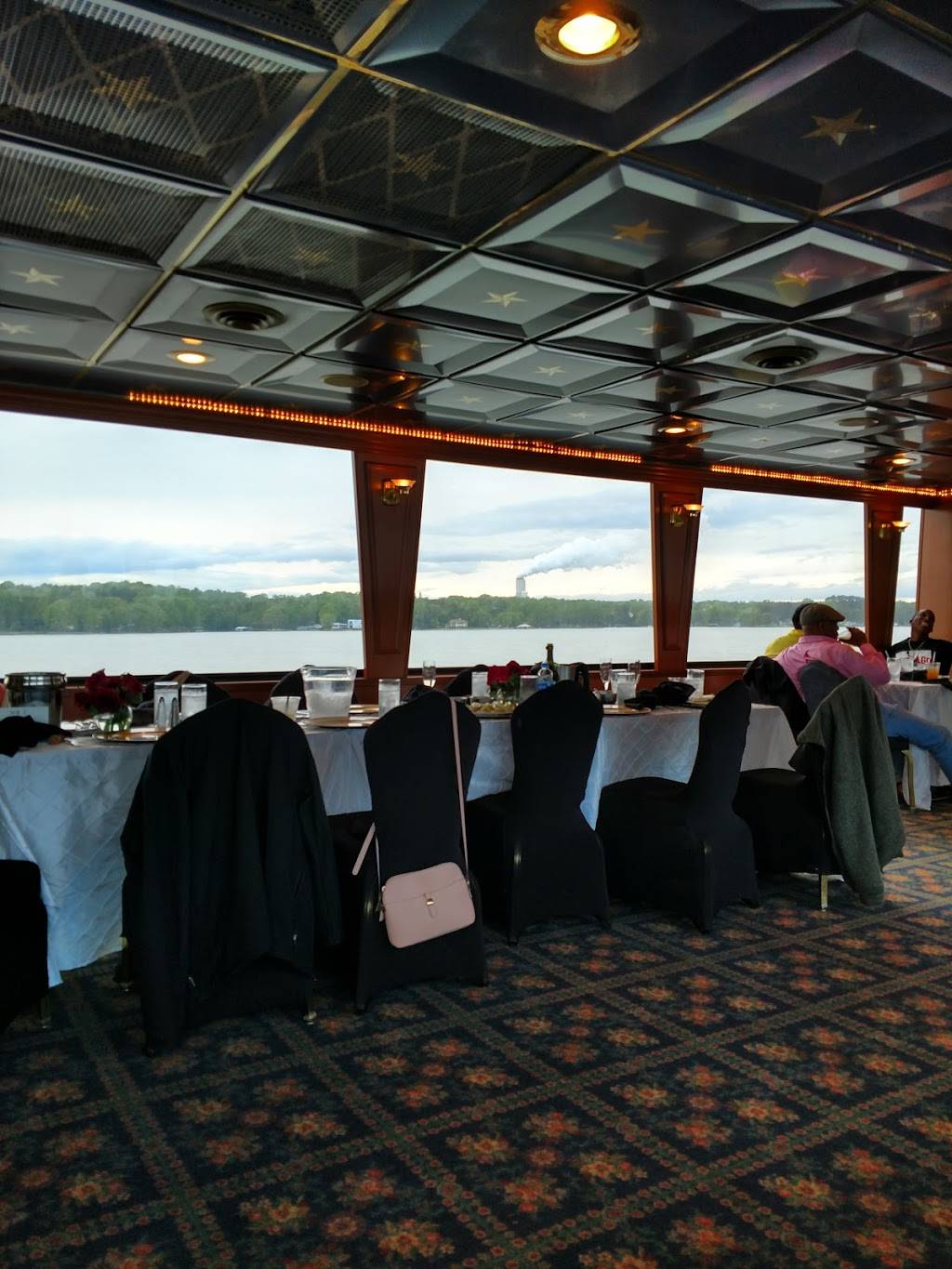 Catawba Queen | restaurant | 1459 River Hwy, Mooresville, NC 28117, USA | 7046632628 OR +1 704-663-2628