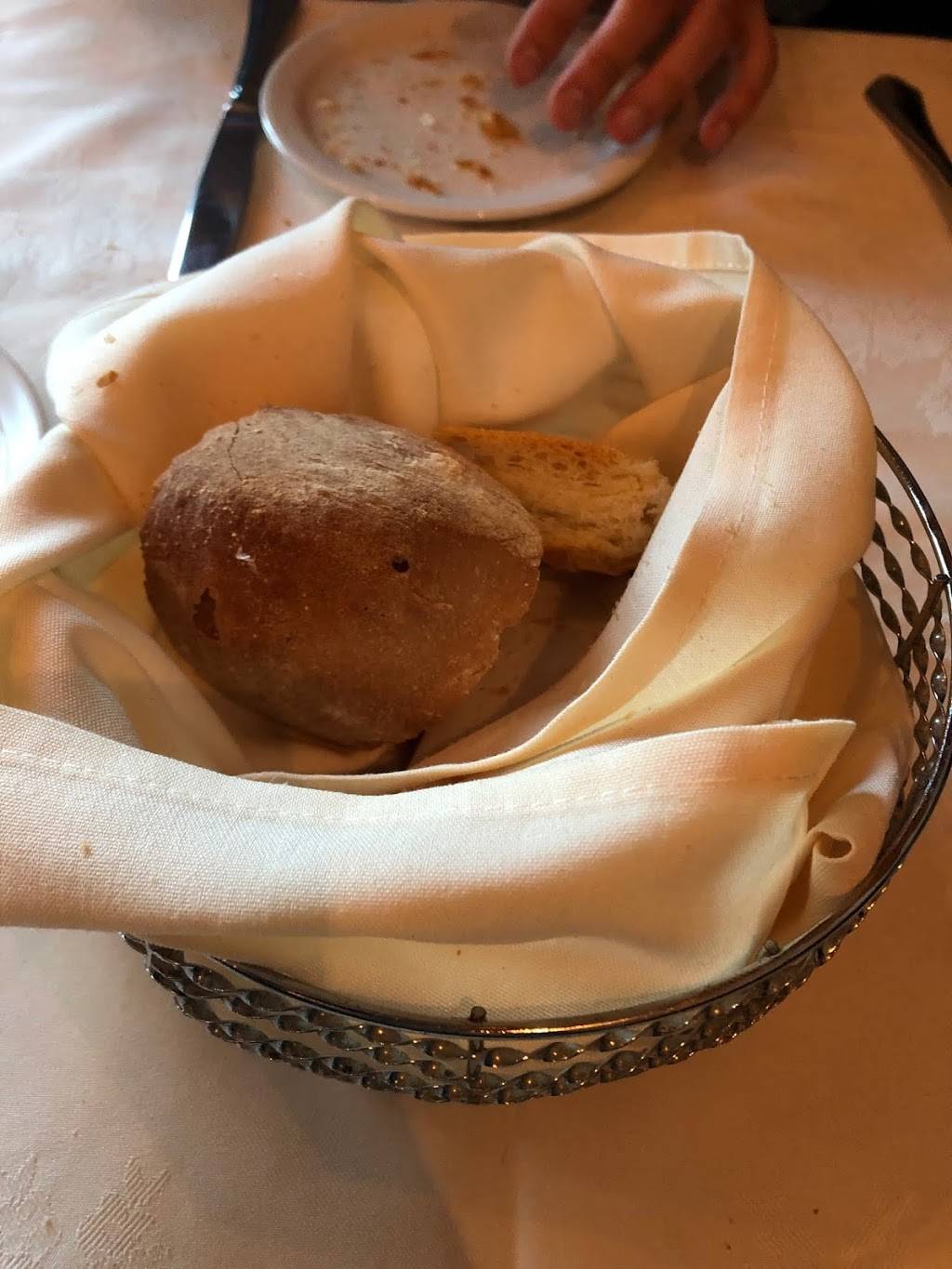 Aielli Ristorante | restaurant | 286 Lakeshore Rd E, Mississauga, ON L5G 1H2, Canada | 9052782183 OR +1 905-278-2183