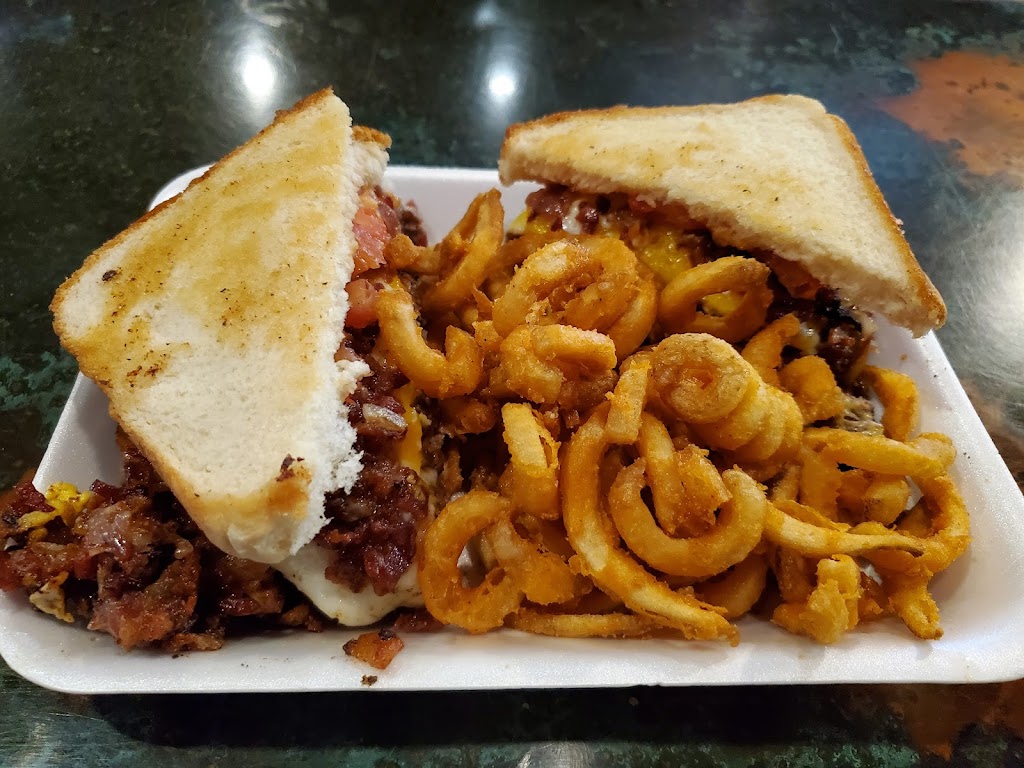 Rae Raes Pizza Palace | restaurant | 101 S Main St, Grant Park, IL 60940, USA | 8154658031 OR +1 815-465-8031