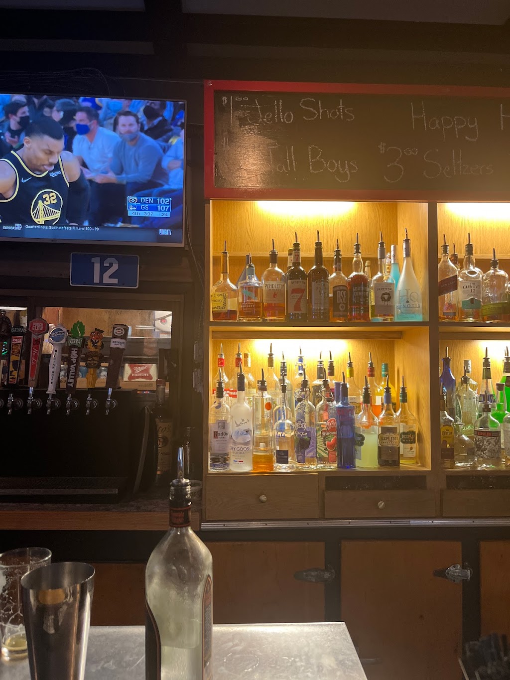 Ricks Ringside | restaurant | 921 W Garland Ave, Spokane, WA 99205, USA | 5098639688 OR +1 509-863-9688