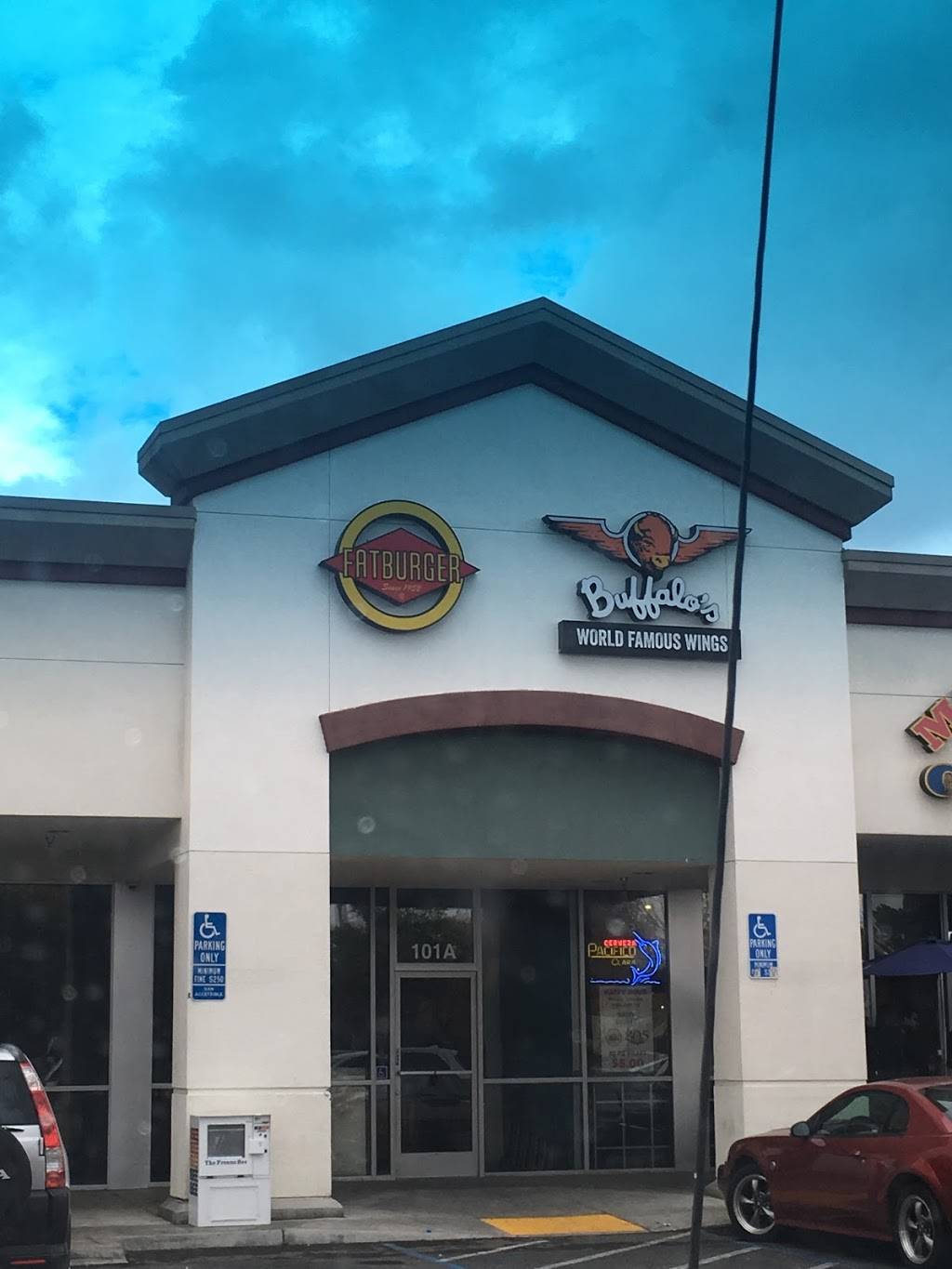 Fatburger & Buffalo’s Express | restaurant | 570 S Clovis Ave Suite 101A, Fresno, CA 93727, USA | 5592289922 OR +1 559-228-9922