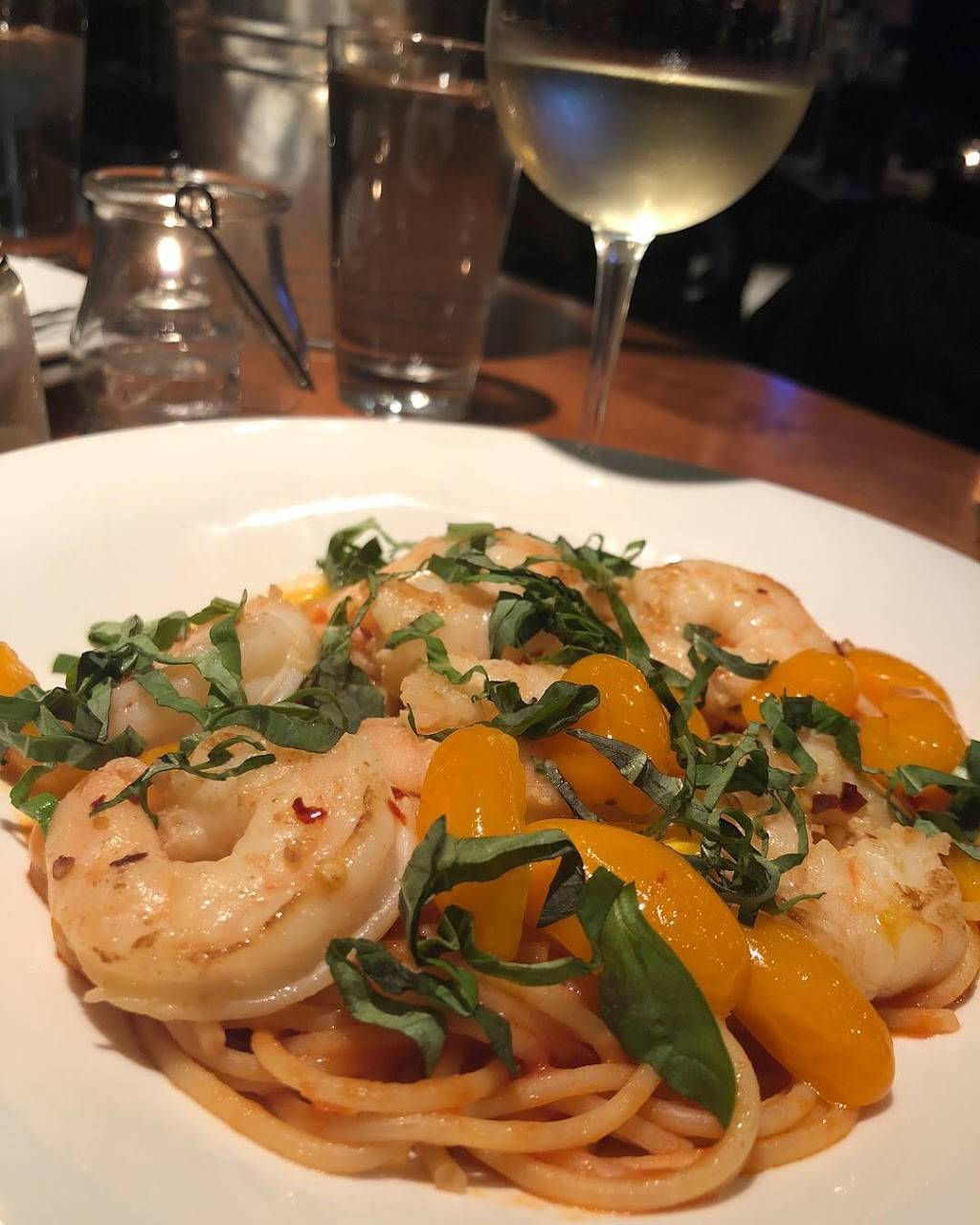 Dolces Restaurant & Wine Bar | restaurant | 15 W Quincy St, Westmont, IL 60559, USA | 6306630401 OR +1 630-663-0401