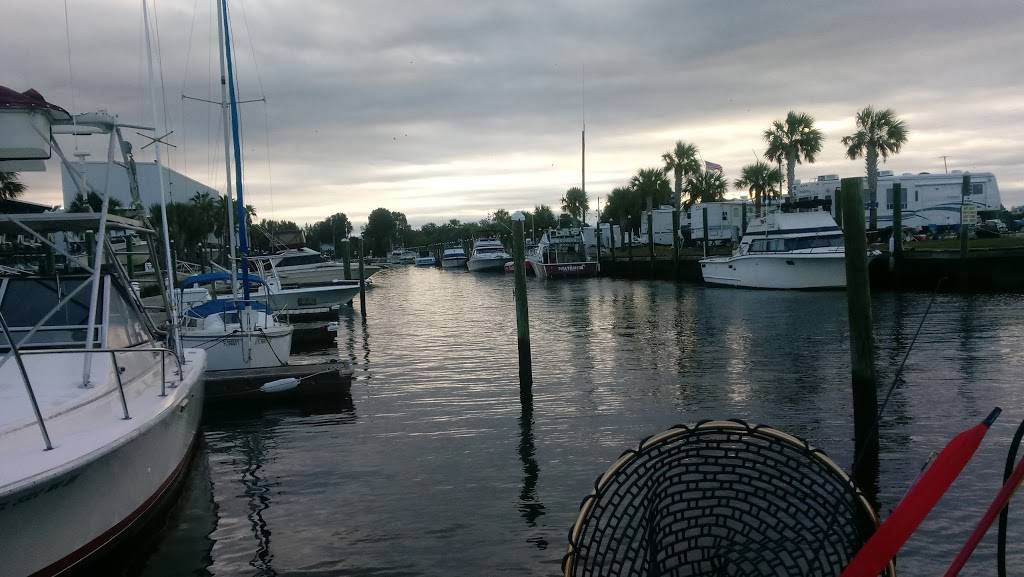 Port Hudson Marina LLC | restaurant | Crab Trap Court, Hudson, FL 34667, USA | 7278691840 OR +1 727-869-1840