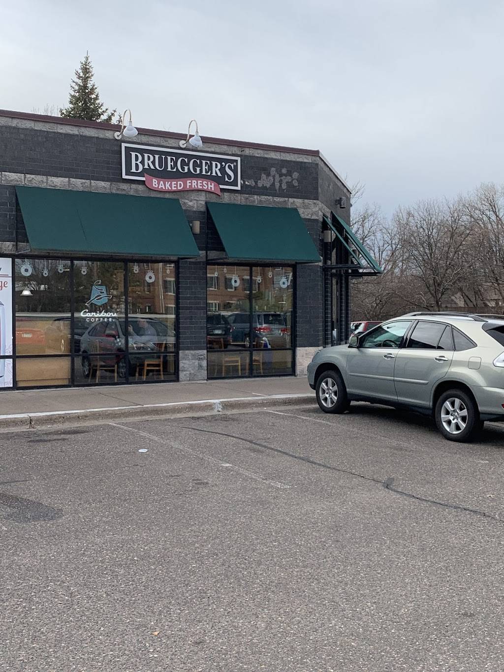 Brueggers Bagels | bakery | 4000 Annapolis Ln N Suite 109, Plymouth, MN 55447, USA | 7635539893 OR +1 763-553-9893