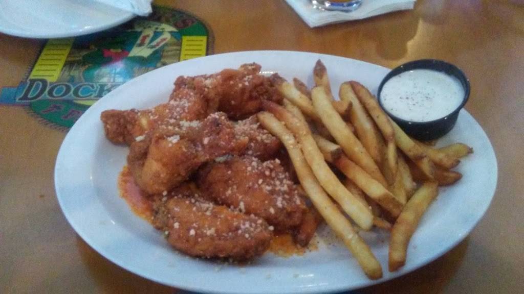 Gators Dockside Baymeadows | restaurant | 8650 Baymeadows Rd, Jacksonville, FL 32256, USA | 9044480500 OR +1 904-448-0500