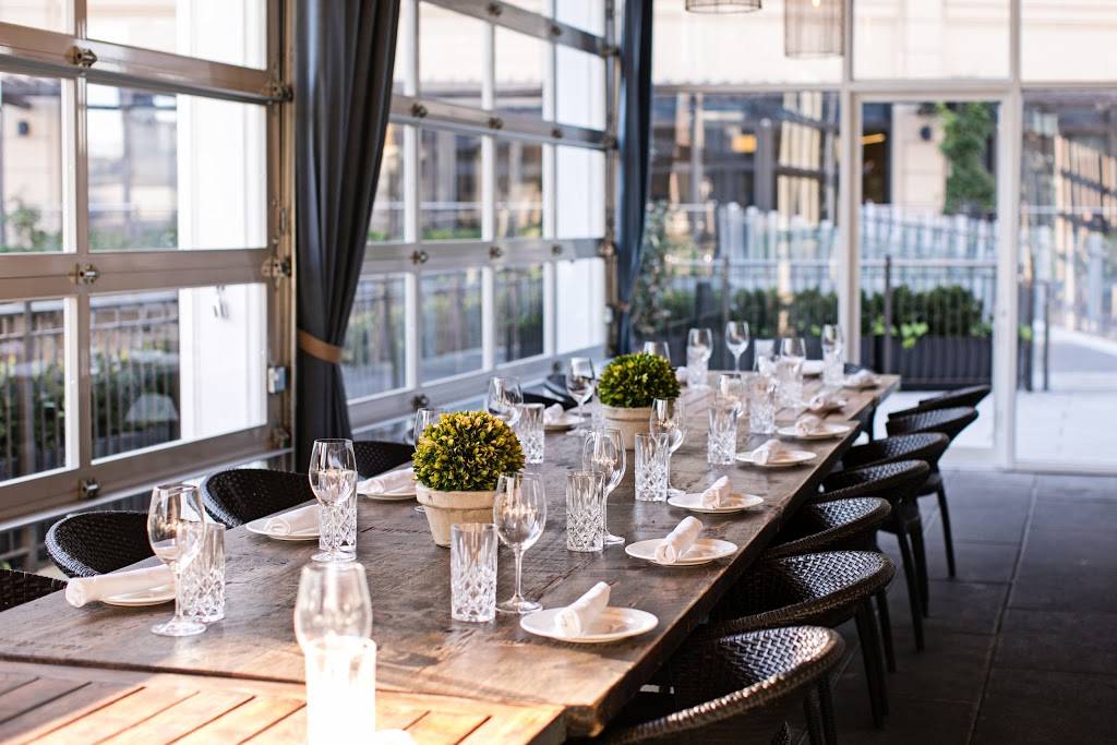 The Southern Gentleman | restaurant | 3035 Peachtree Rd, Atlanta, GA 30305, USA | 4049399845 OR +1 404-939-9845