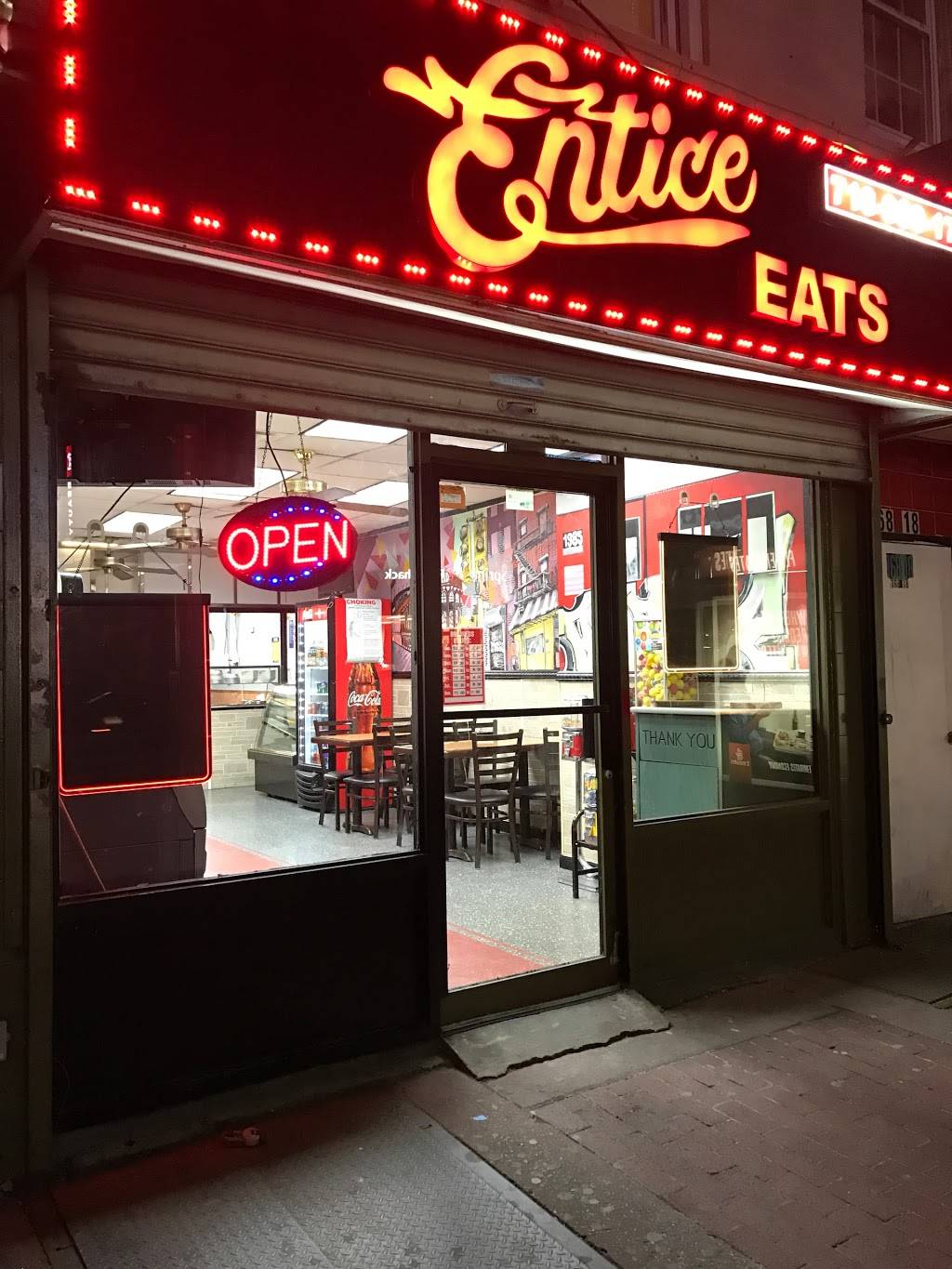Entice Eats/Mac Shack Queens | restaurant | 168-18 Jamaica Ave, Jamaica, NY 11432, USA | 7188801770 OR +1 718-880-1770