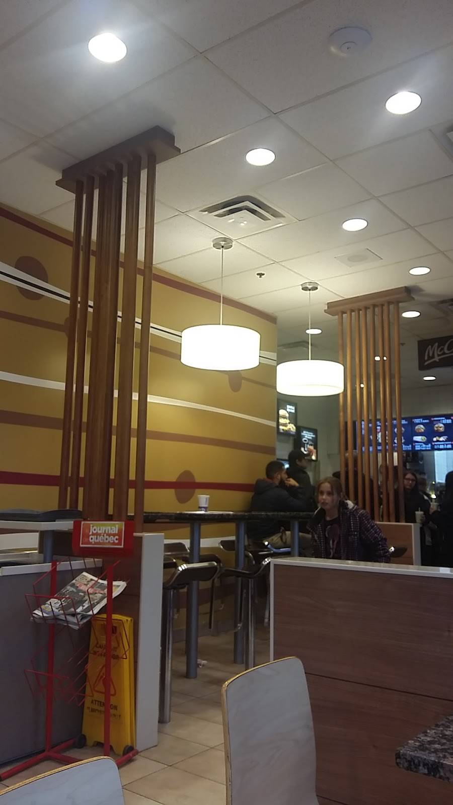 McDonalds | cafe | 3900 Boulevard Wilfrid-Hamel, Québec, QC G1P 2J2, Canada | 4188715556 OR +1 418-871-5556