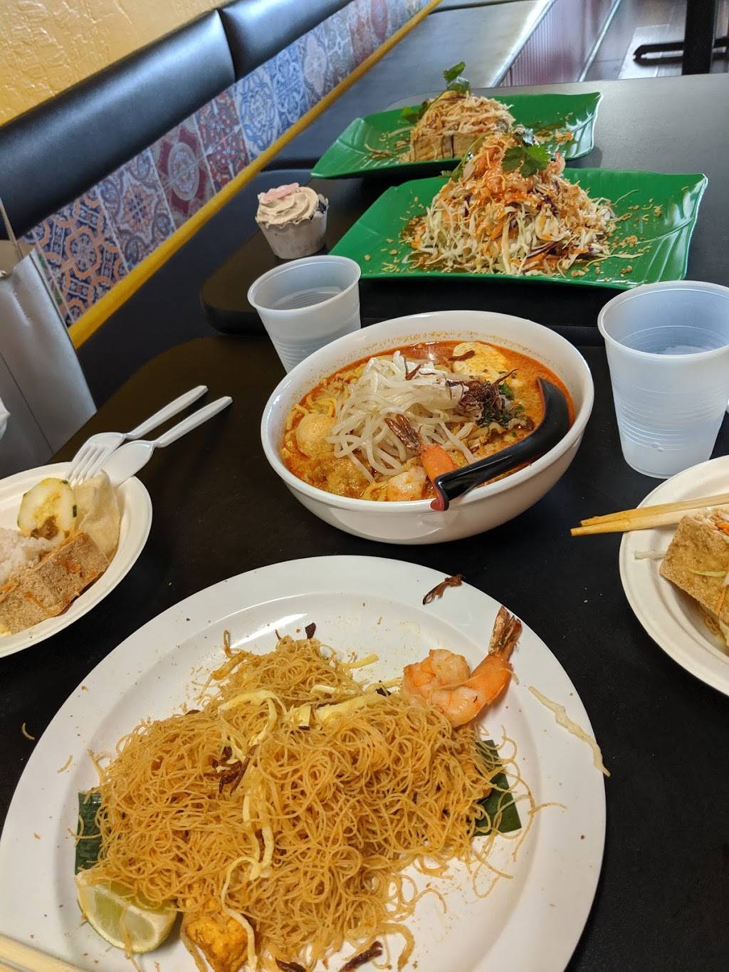 Nyonya Cafe | restaurant | 5321 Hopyard Rd, Pleasanton, CA 94588, USA | 9254257228 OR +1 925-425-7228