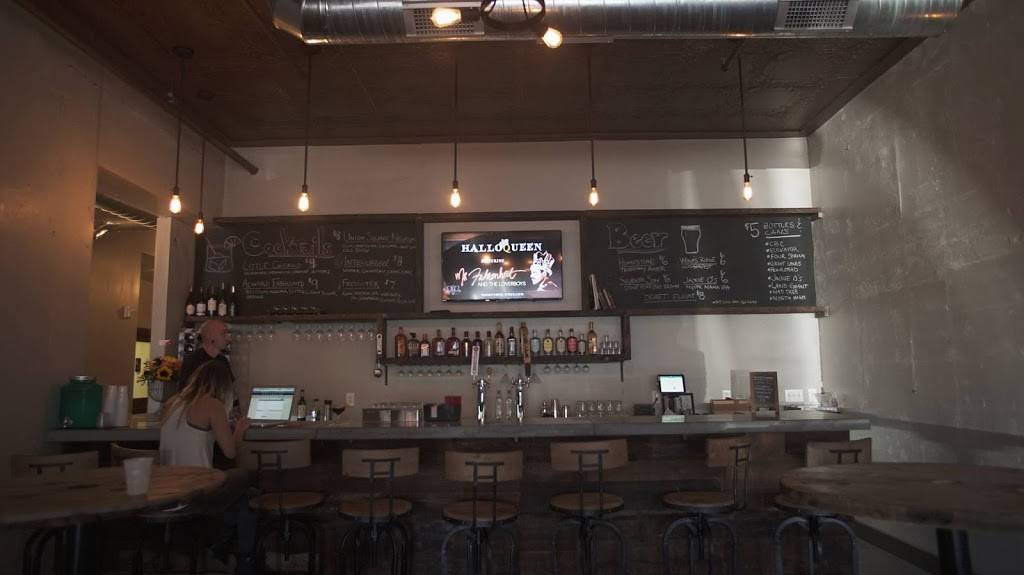 The Turntable at Thirty One West | restaurant | 31 W Church St, Newark, OH 43055, USA | 8338447891 OR +1 833-844-7891