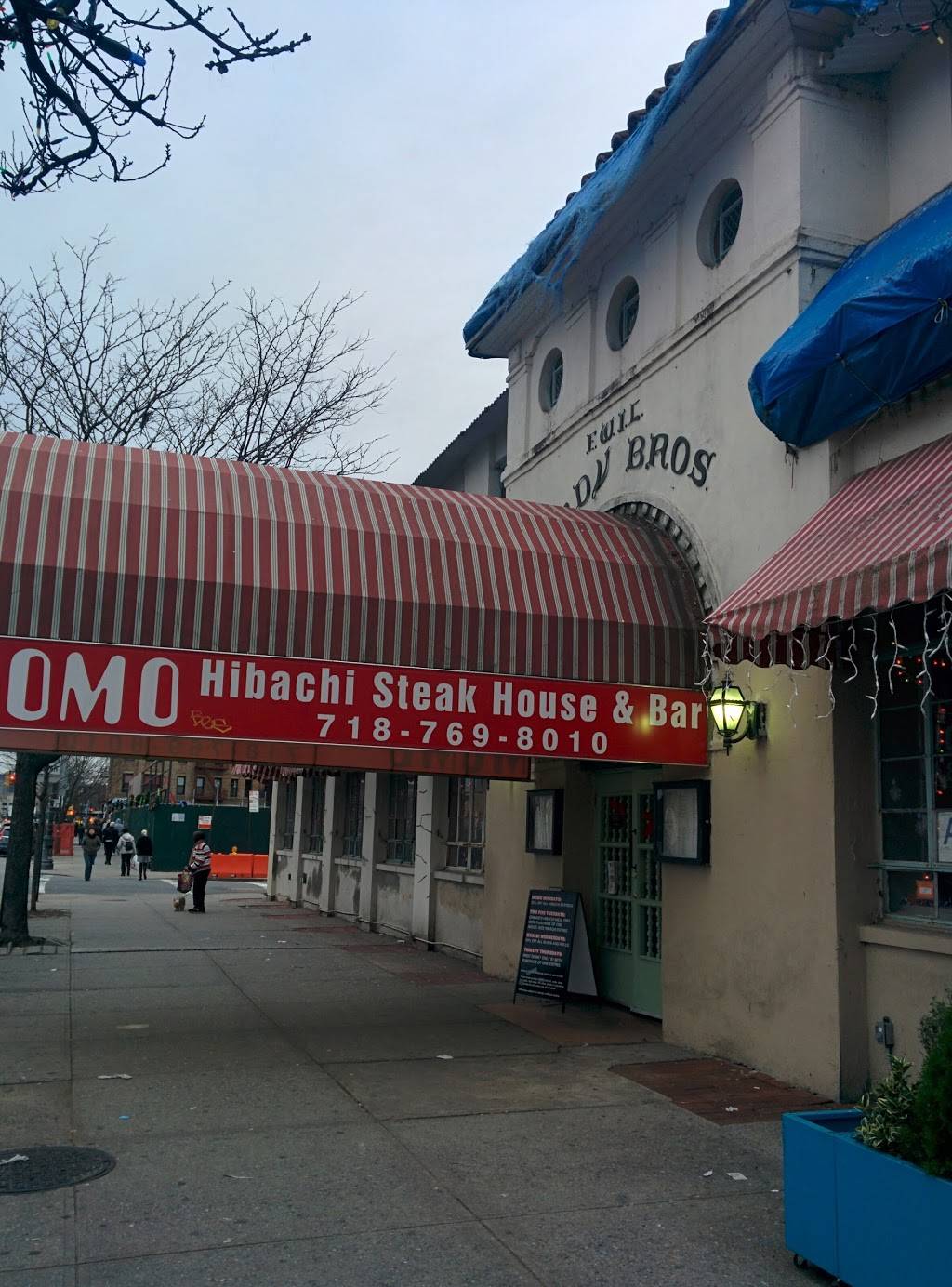 Momo Hibachi Steak House & Bar | restaurant | 1901 Emmons Ave, Brooklyn, NY 11235, USA | 7187698010 OR +1 718-769-8010