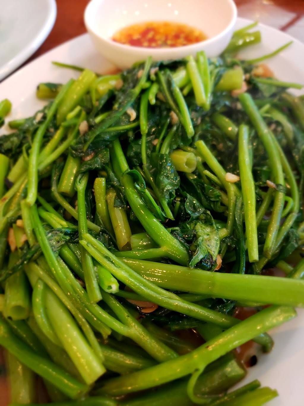 Ruen Pair | restaurant | 5257 Hollywood Blvd, Los Angeles, CA 90027, USA | 3234660153 OR +1 323-466-0153