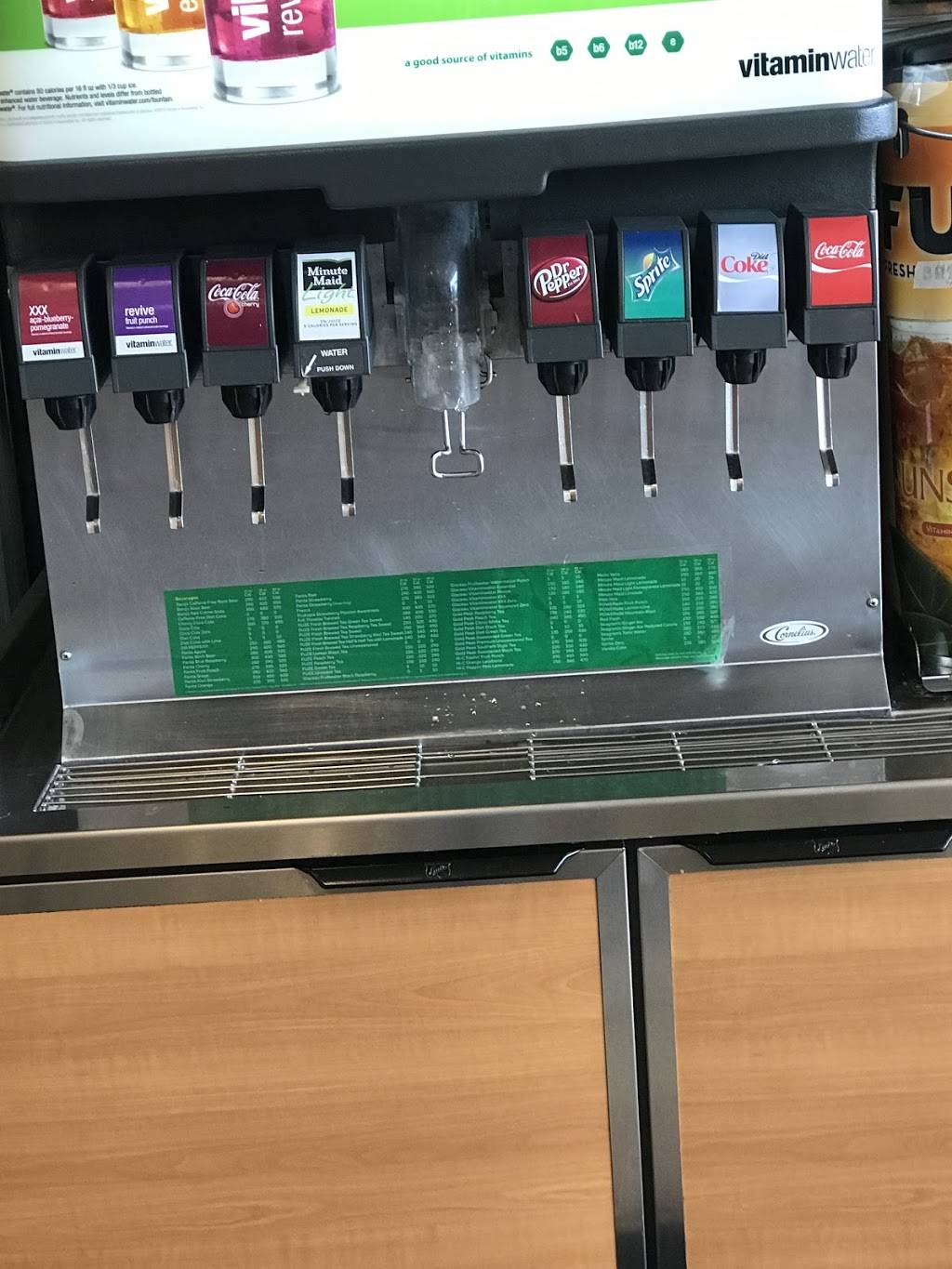 Subway Restaurants | restaurant | 905 US-82 #109, Gainesville, TX 76240, USA | 9406658100 OR +1 940-665-8100