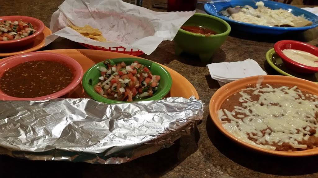 La Parrilla Mexican Grill | restaurant | 3575 Bridge Rd #32, Suffolk, VA 23435, USA | 7574841798 OR +1 757-484-1798