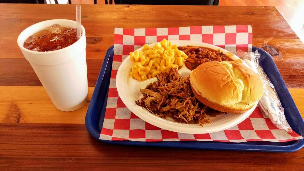 Polk City Bbq Company | restaurant | 221 Commonwealth Ave N, Polk City, FL 33868, USA | 8638744740 OR +1 863-874-4740