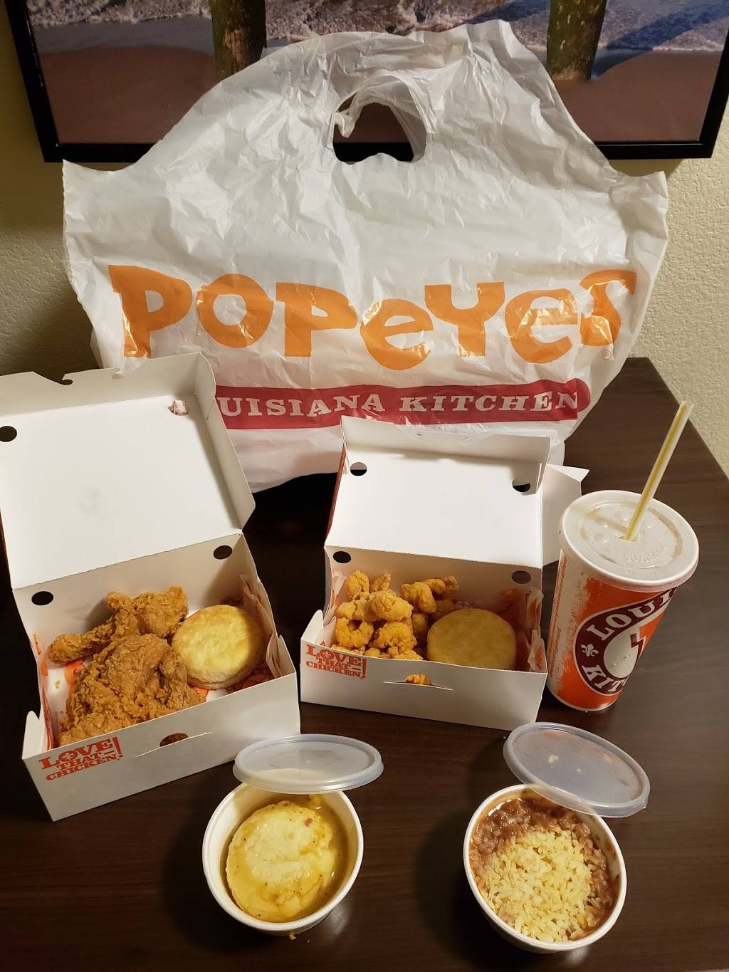 Popeyes Louisiana Kitchen | restaurant | 14312 Prairie Ave, Hawthorne, CA 90250, USA | 3106445833 OR +1 310-644-5833
