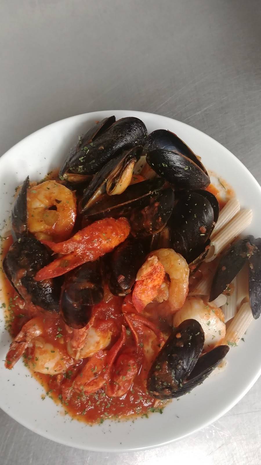 A.J. Tomaiolos Restaurant | restaurant | 411 W Main St, Northborough, MA 01532, USA | 5083935245 OR +1 508-393-5245