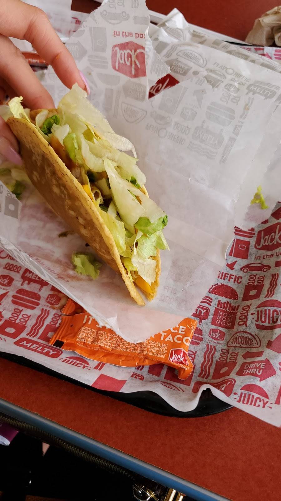 Jack in the Box | restaurant | 4859 Warden Ave, Honolulu, HI 96818, USA | 8084226887 OR +1 808-422-6887