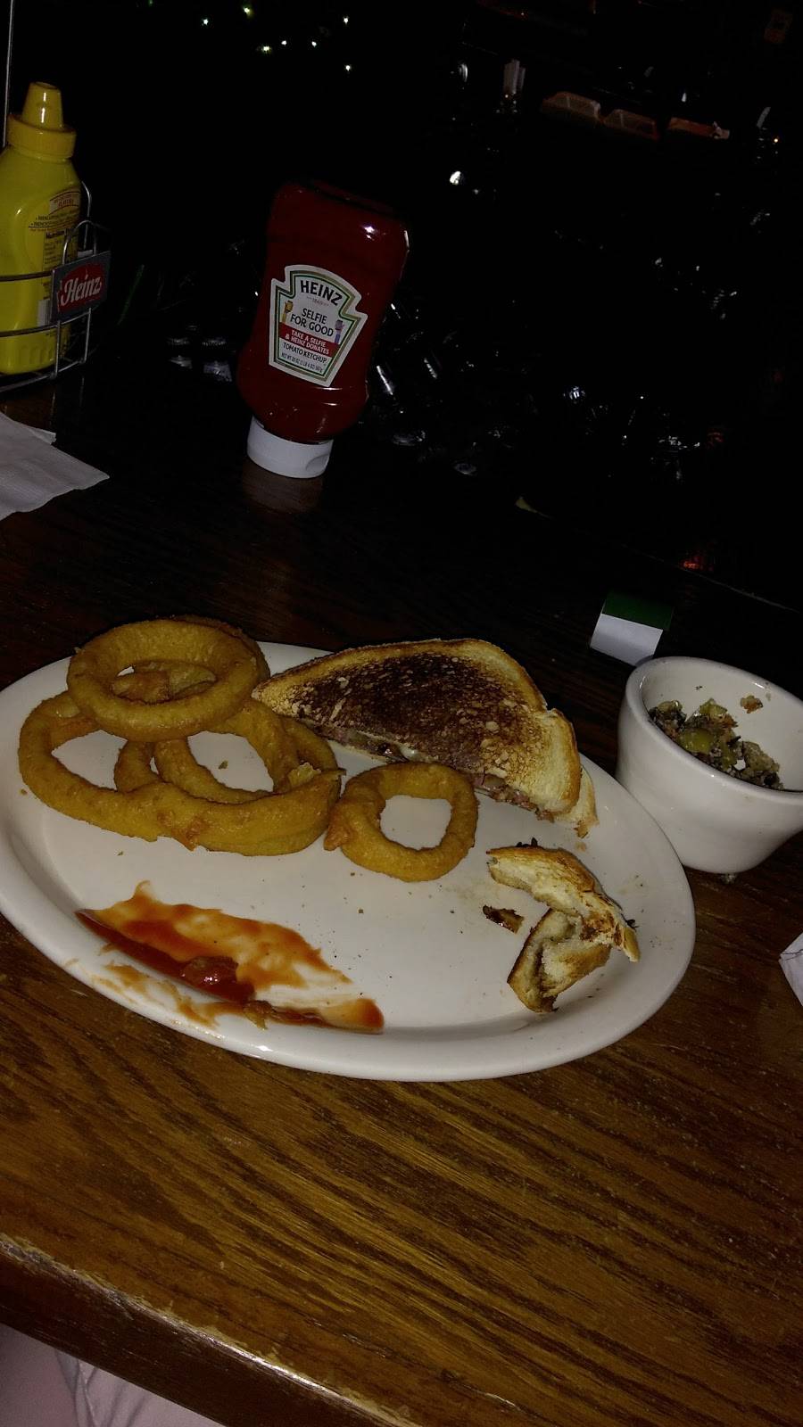 TJ Mulligans | restaurant | 1817 Kirby Pkwy, Memphis, TN 38138, USA | 9017552481 OR +1 901-755-2481