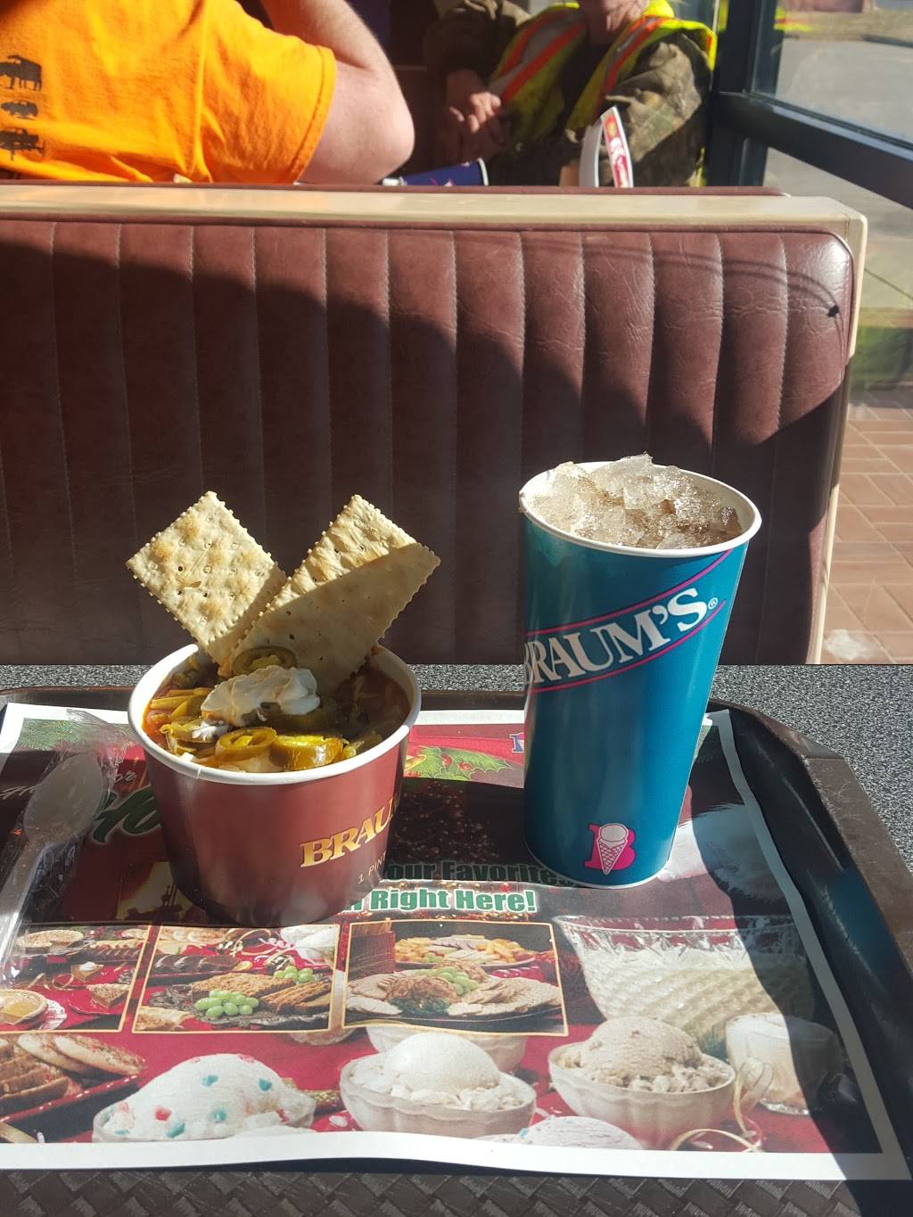 Braums Ice Cream & Burger Restaurant | restaurant | 3101 E Memorial Rd, Edmond, OK 73013, USA | 4054784730 OR +1 405-478-4730