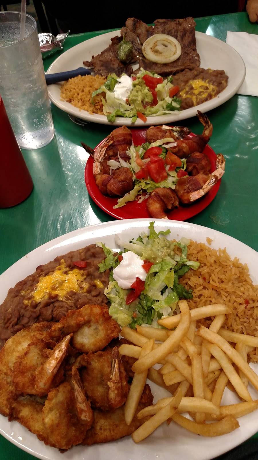 Saritas | restaurant | 1936 Fremont Blvd, Seaside, CA 93955, USA | 8313944407 OR +1 831-394-4407