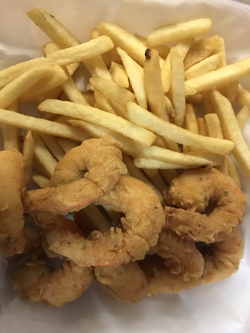 Shaking seafood | restaurant | 243 S 10th St, Philadelphia, PA 19107, USA | 2154139100 OR +1 215-413-9100