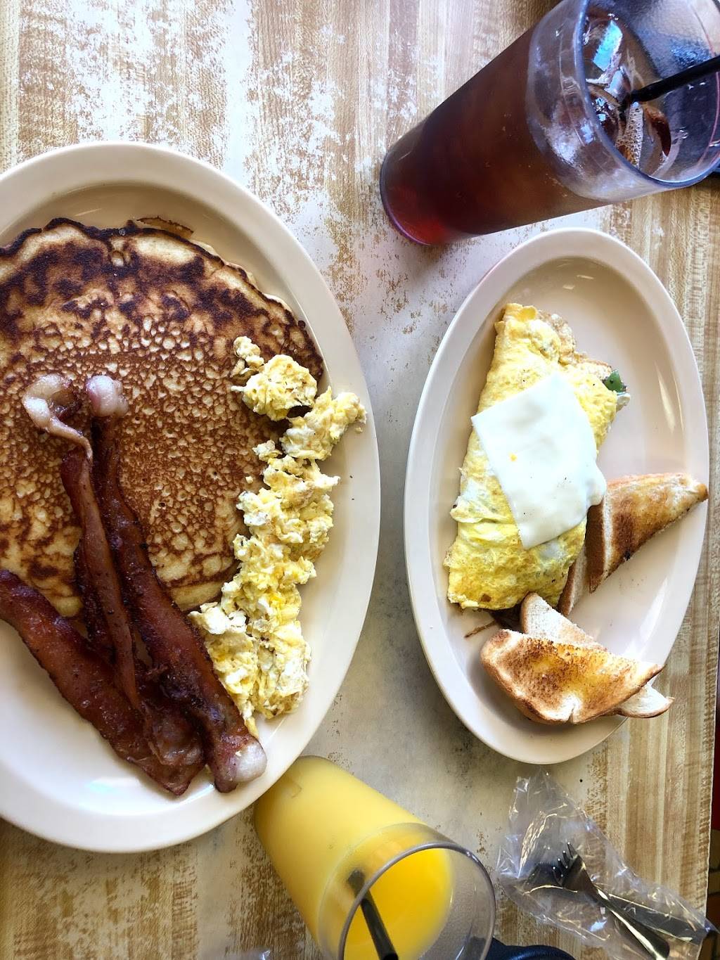 Bonwood Cafe | restaurant | 1874 S Highland Ave, Jackson, TN 38301, USA | 7314276911 OR +1 731-427-6911