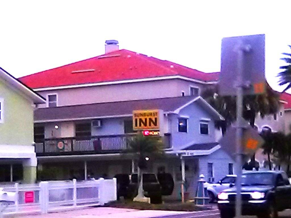 Sun Burst Inn | restaurant | 19204 Gulf Blvd, Indian Shores, FL 33785, USA | 7275962500 OR +1 727-596-2500