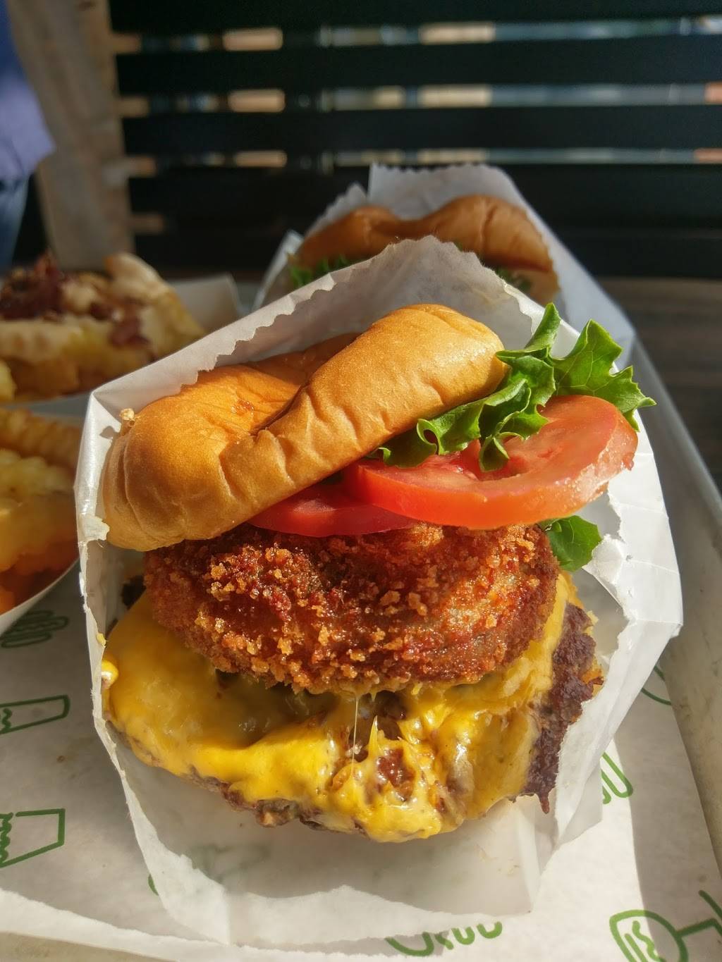 Shake Shack | restaurant | 1570 Union Tpke, North New Hyde Park, NY 11040, USA | 5166342010 OR +1 516-634-2010