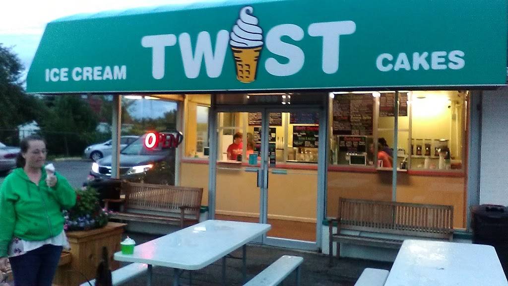Twist Ice Cream | restaurant | 7499 Linden Rd, Swartz Creek, MI 48473, USA | 8102582340 OR +1 810-258-2340