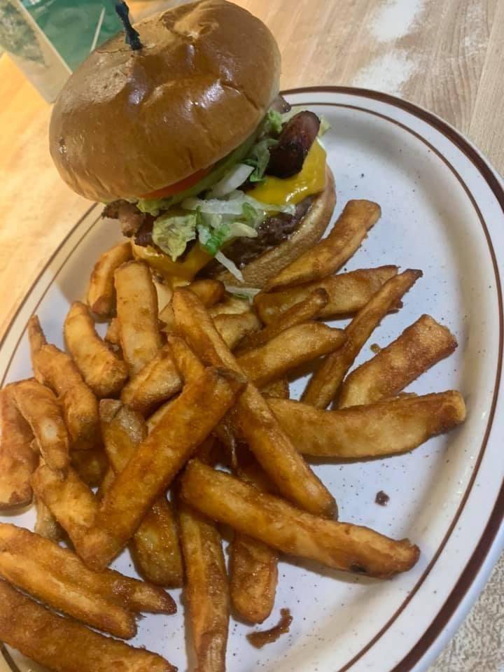 El Mariachi Bar & Grill | restaurant | 1511 18th St, Spirit Lake, IA 51360, USA | 7123399669 OR +1 712-339-9669