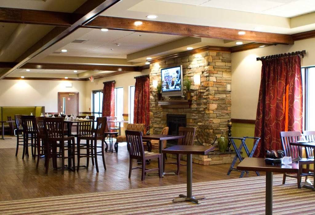 The Colonial Grille | restaurant | 625 Betty Spring Rd, Gardner, MA 01440, USA | 9786302500 OR +1 978-630-2500