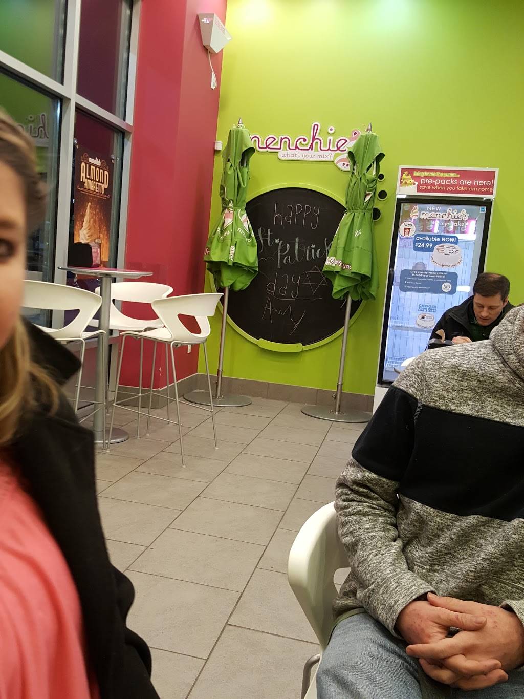 Menchies Frozen Yogurt | bakery | 7169 OKelly Chapel Rd, Cary, NC 27519, USA | 9197970976 OR +1 919-797-0976