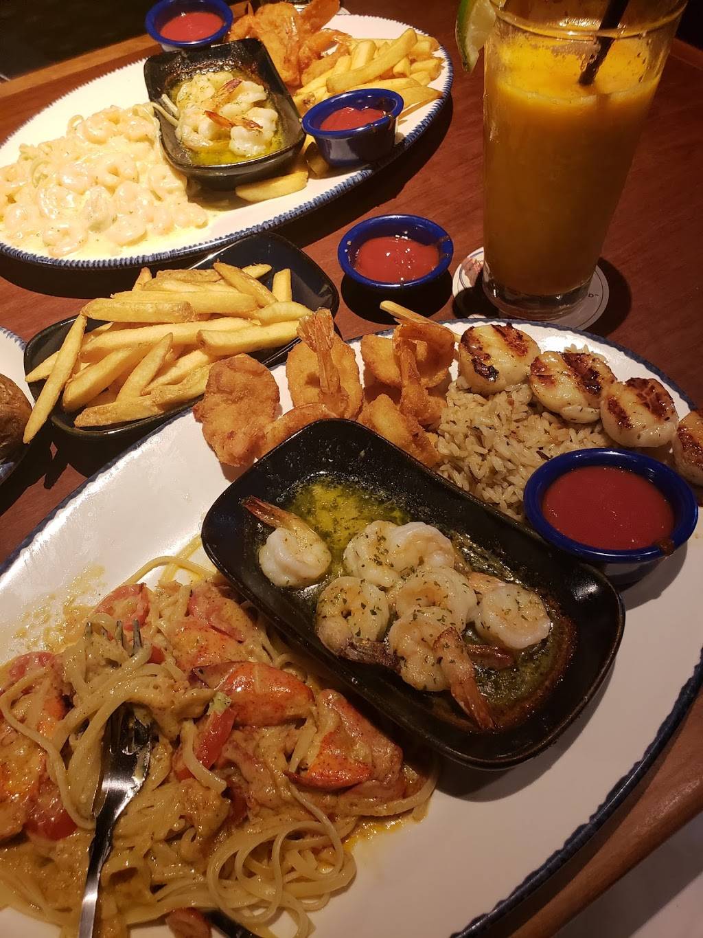 Red Lobster | restaurant | 320 Universal Dr N, North Haven, CT 06473, USA | 2032348917 OR +1 203-234-8917