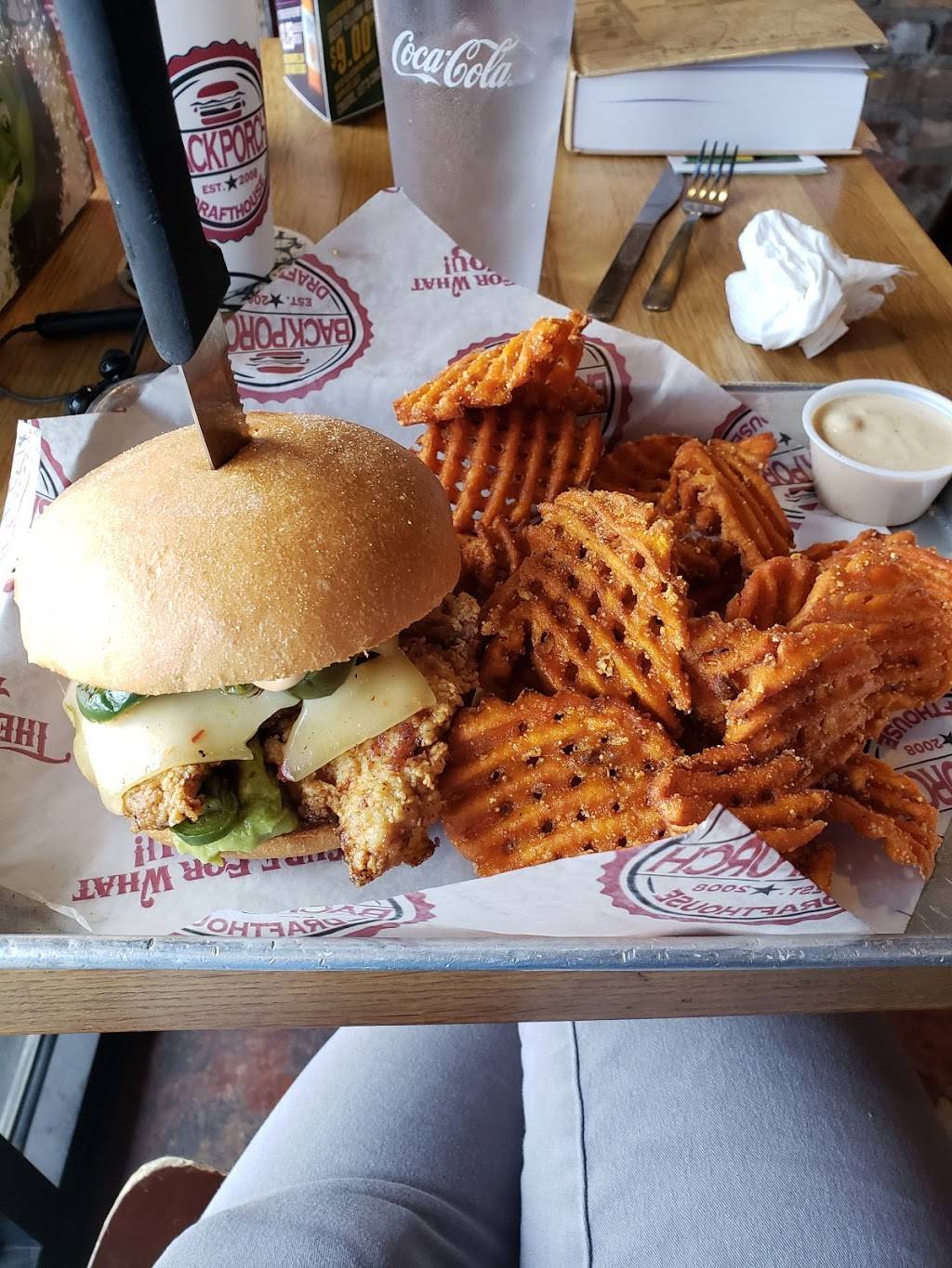 Backporch Drafthouse | restaurant | 1925 W Gore Blvd, Lawton, OK 73501, USA | 5806992990 OR +1 580-699-2990