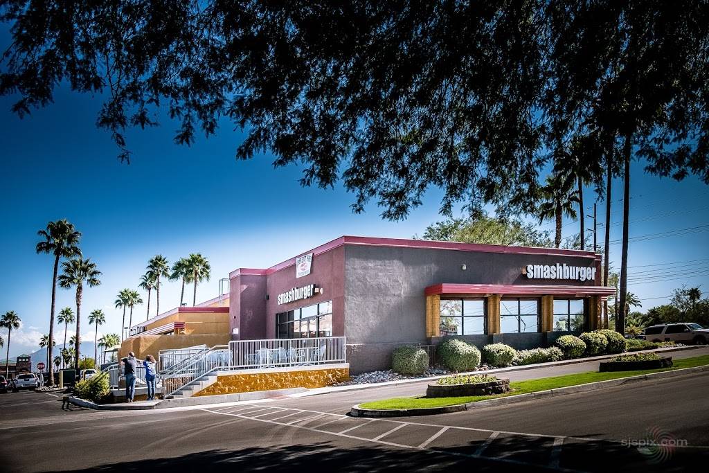Smashburger | Delivery & Takeout Available | restaurant | 4821 E Grant Rd Suite D, Tucson, AZ 85712, USA | 5206240122 OR +1 520-624-0122
