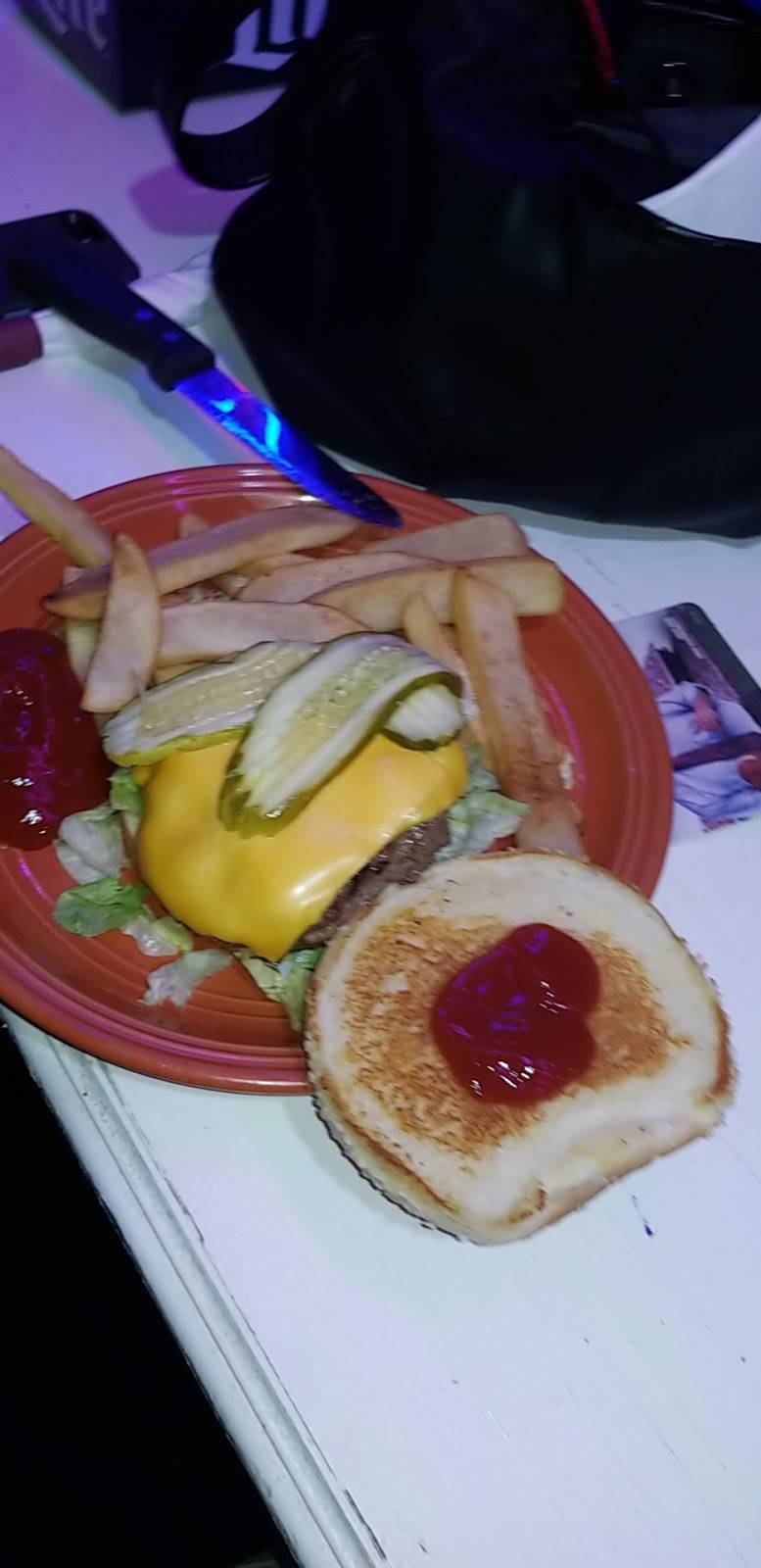 Club Paradise | night club | 3861 N Bay View Rd, Angola, IN 46703, USA | 2608337082 OR +1 260-833-7082