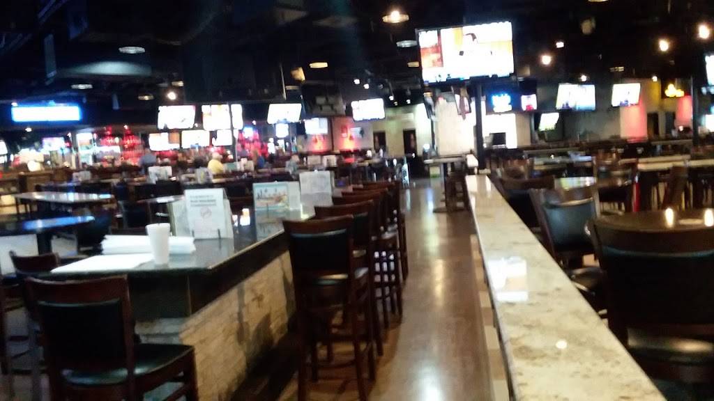 Coaches Sports Bar & Grill | restaurant | 1002, 17460 Northwest Fwy, Houston, TX 77040, USA | 7134667773 OR +1 713-466-7773