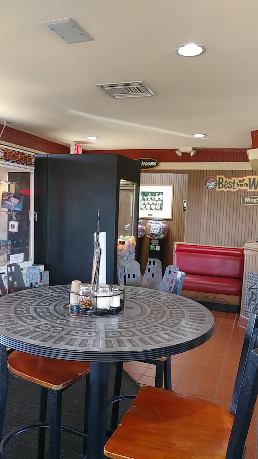 Pizza Hut | restaurant | 17342 Beach Blvd, Huntington Beach, CA 92647, USA | 7148412266 OR +1 714-841-2266