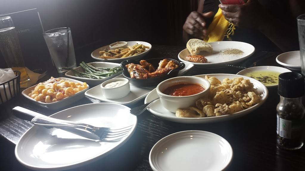 Carrabbas Italian Grill | restaurant | 4209 Sycamore Dairy Rd, Fayetteville, NC 28303, USA | 9104869300 OR +1 910-486-9300