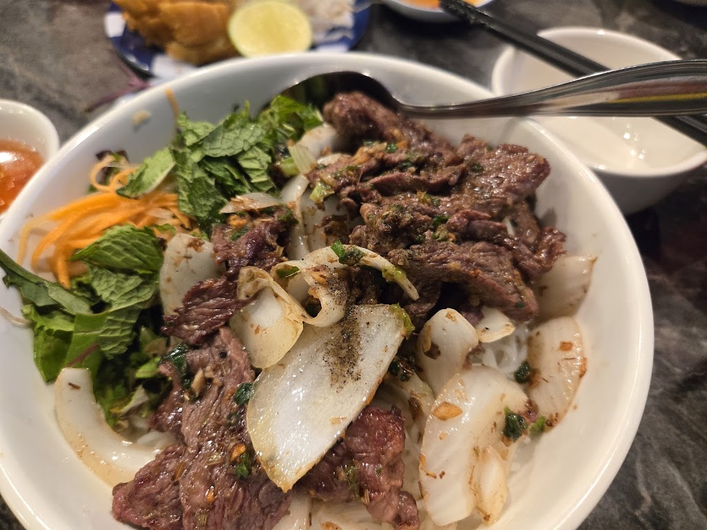 Diễm Xưa Quán | restaurant | 6757 Wilson Blvd #21, Falls Church, VA 22044, USA | 5712430251 OR +1 571-243-0251