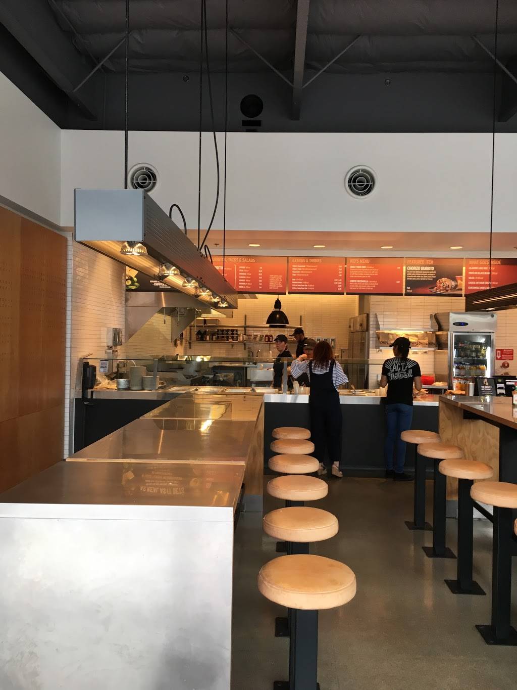 Chipotle Mexican Grill | restaurant | 140 General Stilwell Dr Suite 106, Marina, CA 93933, USA | 8315829812 OR +1 831-582-9812