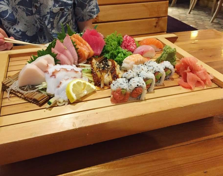 Nikkis Gourmet & Sushi Bar @ Independence Mall | restaurant | 3520 Oleander Dr, Wilmington, NC 28403, USA | 9107918887 OR +1 910-791-8887